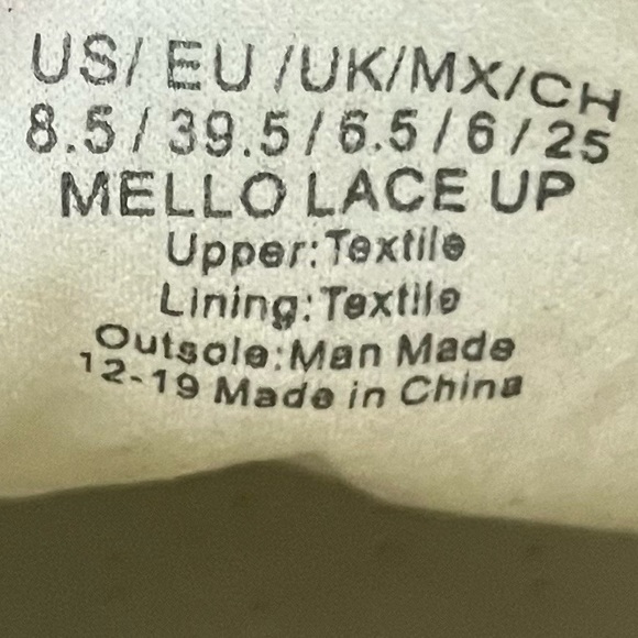 NWOT - Kenneth Cole Mello Lace Up Sneakers - Picture 10 of 11